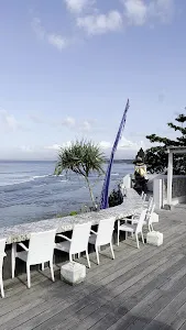 The Palms Ceningan Hotel Bar and Restaurant 1