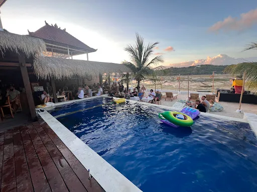 The Palms Ceningan Hotel Bar and Restaurant 3