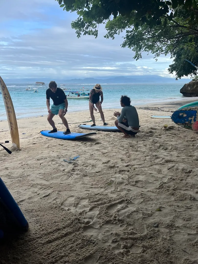 MADE SURF LESSON AND SURF TAXI 2