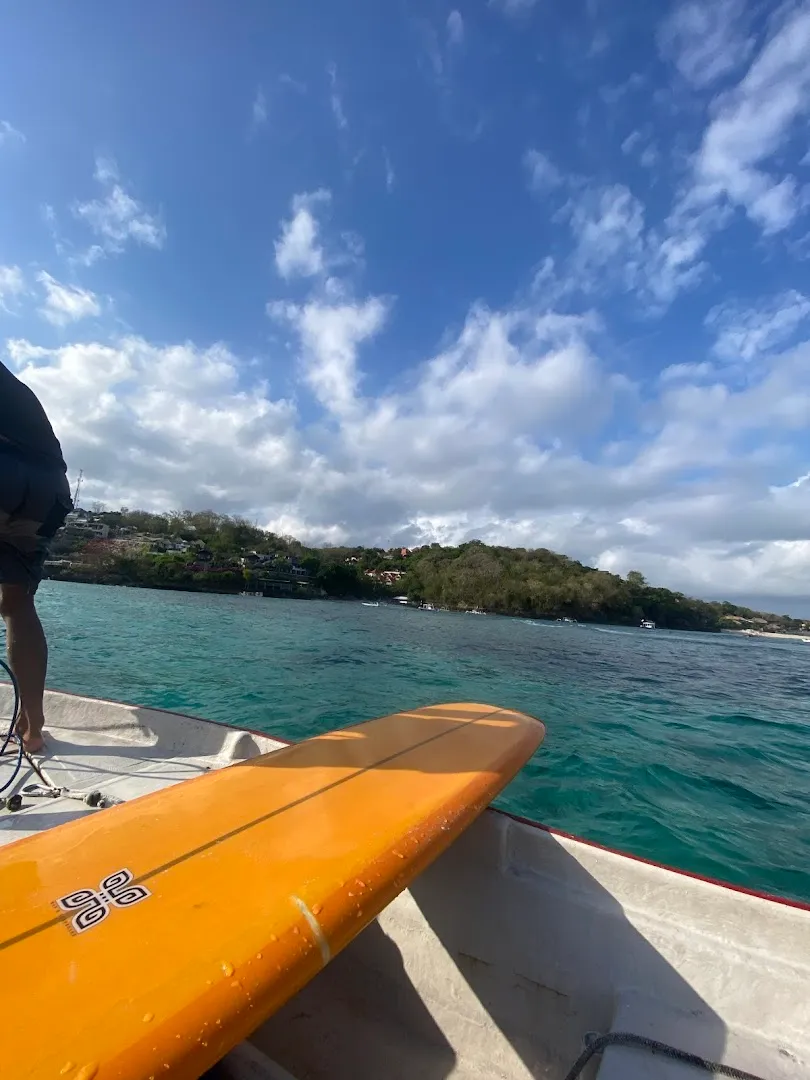 MADE SURF LESSON AND SURF TAXI 3