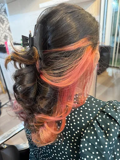 VENIINDRA Hair & MakeUp 4