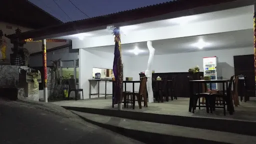 MYE Restaurant, Pastry and Bakery 4