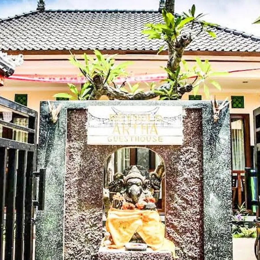 Reynold Artha Guest House 1