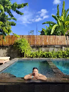 Reynold Artha Guest House 2