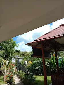 Reynold Artha Guest House 3