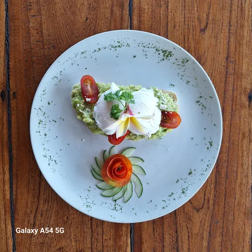 Indi Warung Lembongan Bar & Grill 2