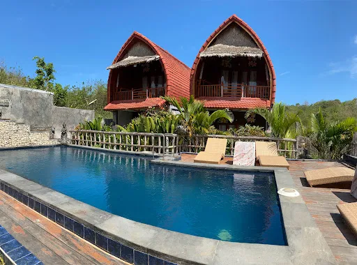 Seafood Restaurant & KELINGKING HOSTEL 4