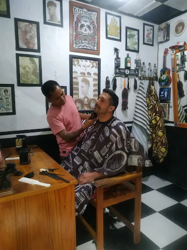 Warung Saren Cliff Food & Drink 4