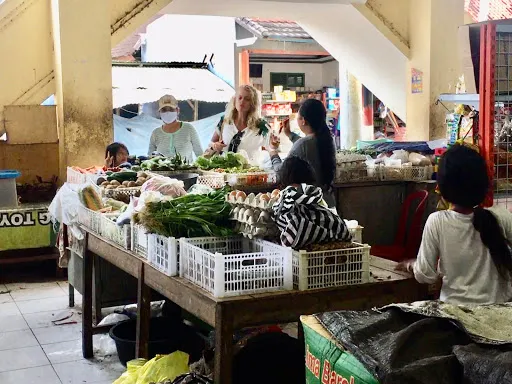 Toyapakeh traditional market 4