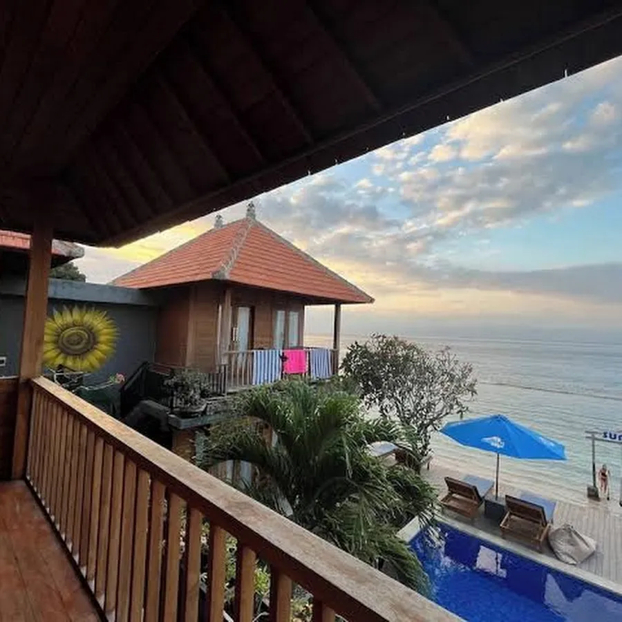 Sunrise Cottage n Restaurant Nusa Penida 2