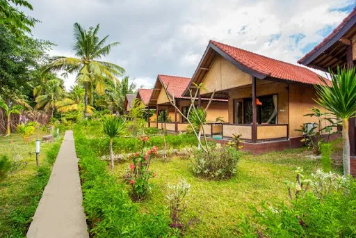 LA COLINA BUNGALOW 1