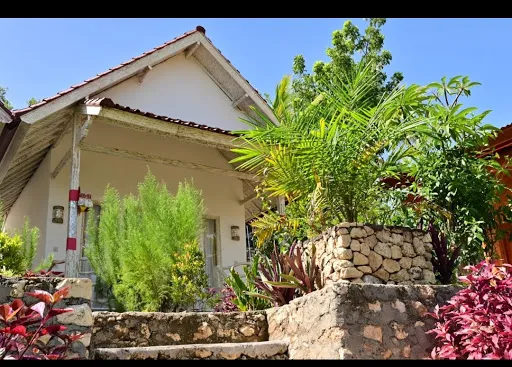 LA COLINA BUNGALOW 2