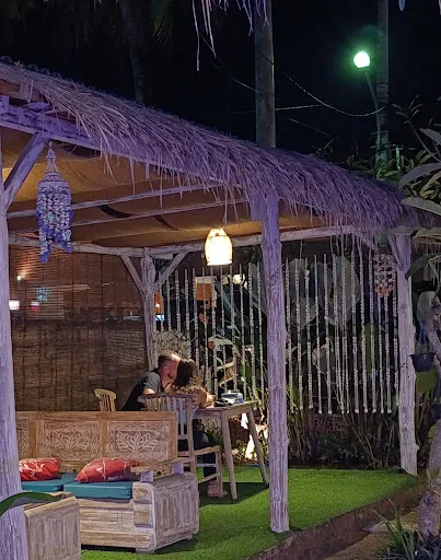 Sapodilla restaurant 2