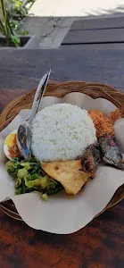 Sapodilla restaurant 3
