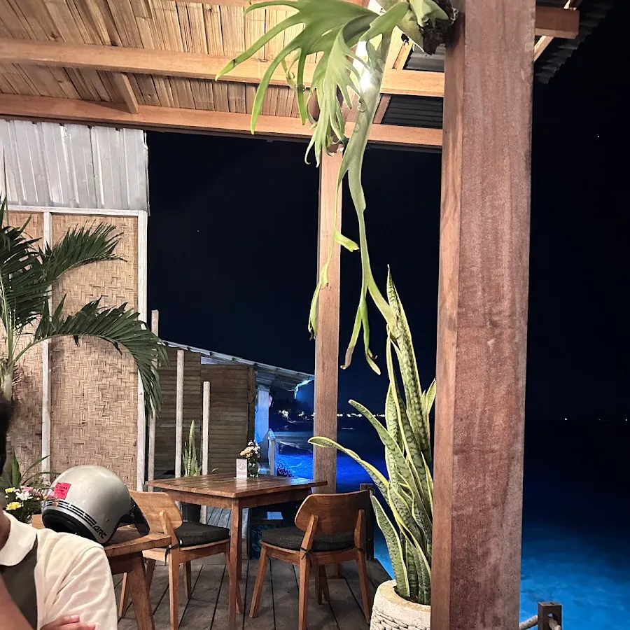 Nau Beach Bar & Restaurant 1