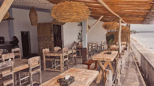 Nau Beach Bar & Restaurant 3