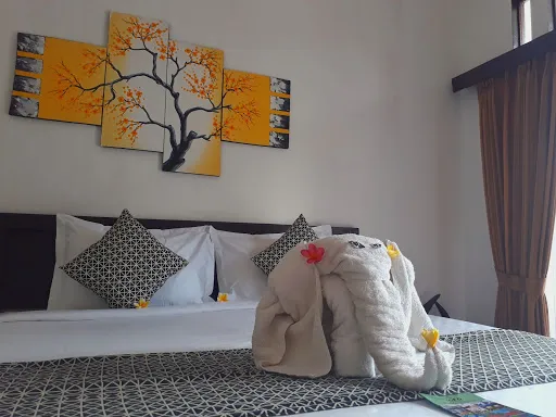 Toro Cottage 1