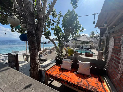 Kul de Sak Beach Bar 1