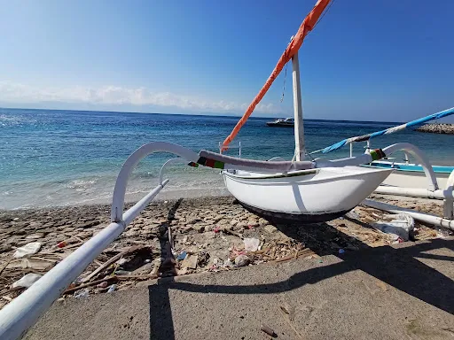 Mentigi beach 1