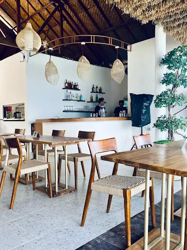 Acropora Bar & Restaurant Nusa Penida 1