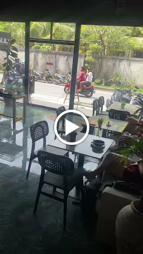 Alily Lounge Restaurant & Bar 1