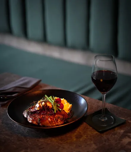 Alily Lounge Restaurant & Bar 4