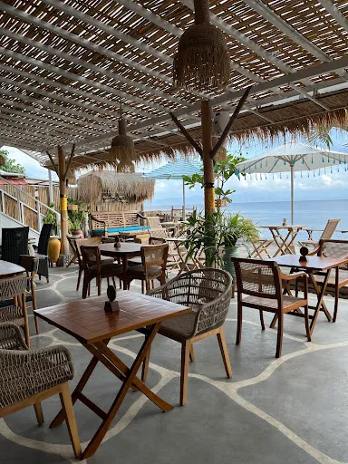 Tabo Kitchen Beach Bar & Restaurant 4