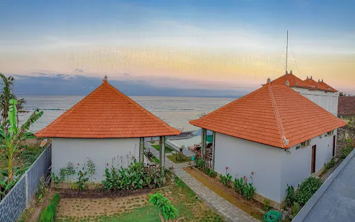 Malibu Huts 3