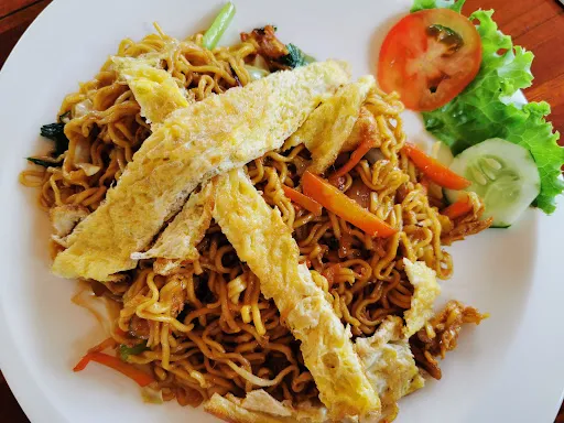 Indah Resto And Bar 4