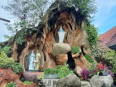 Catholic Church St. Maria Ratu Gumbrih 1