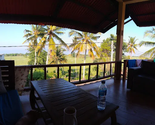 Kirra's Beach House 1