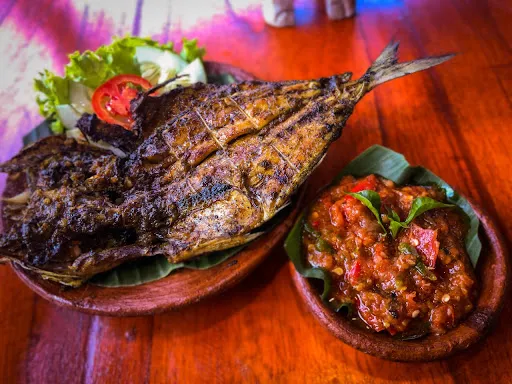 Kakiang Resto Pekutatan 4