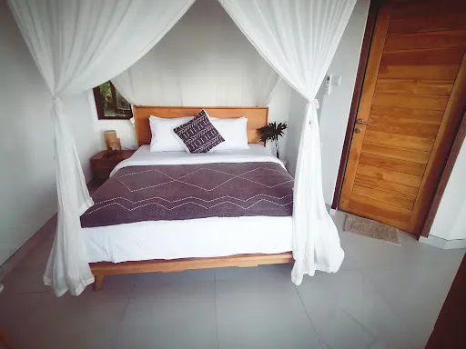 Three Palms medewi 1