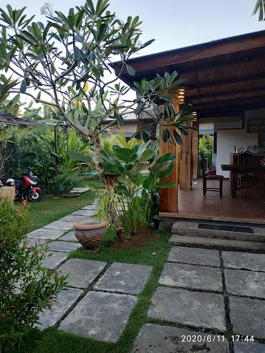 Warung Makan Putri Kembar 1