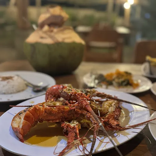 Bamboo Beach Bar & Restaurant 4