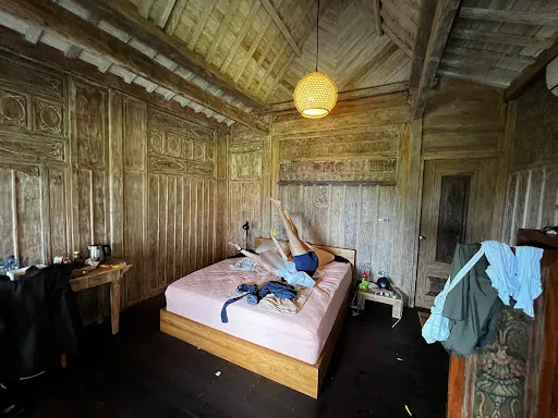 AGALIVING SURF CAMP 1