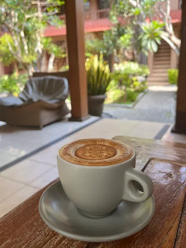Inn Coffee & Restaurant 2
