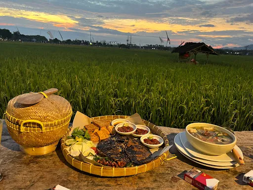 Warung senja batas kota 2