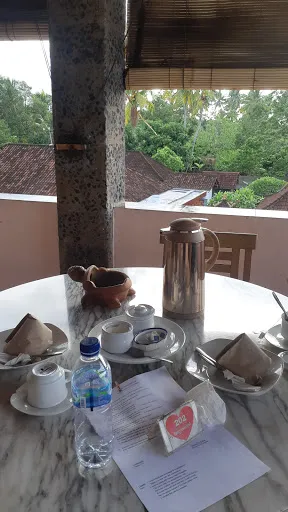 Hotel Niko Dewata Tegal Cangkring 4