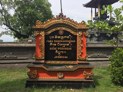 Pura Perancak 2