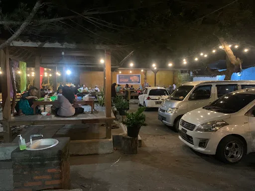 Lesehan Pondok Camplung 4