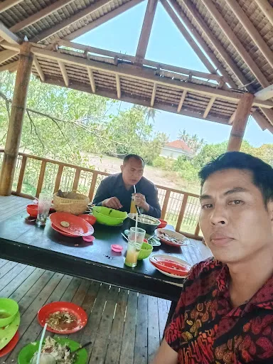 Warung Ikan Bakar Mama Andien 4