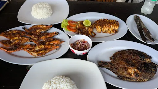 Warung Ikan Bakar Kurma Asih (Seafood) 3
