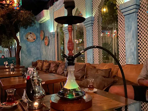 Shisha Cafe Sunset Road مطعم عربي/ شيشة(مطعم و مقهى شيشة) 4