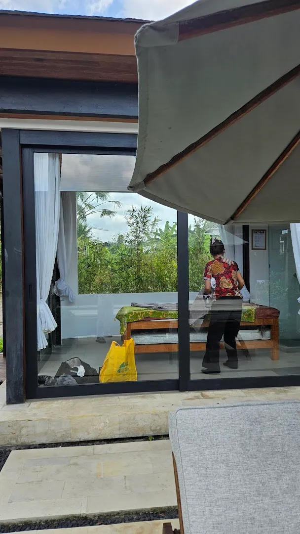 Luxury Spa and Nails Home Service 3